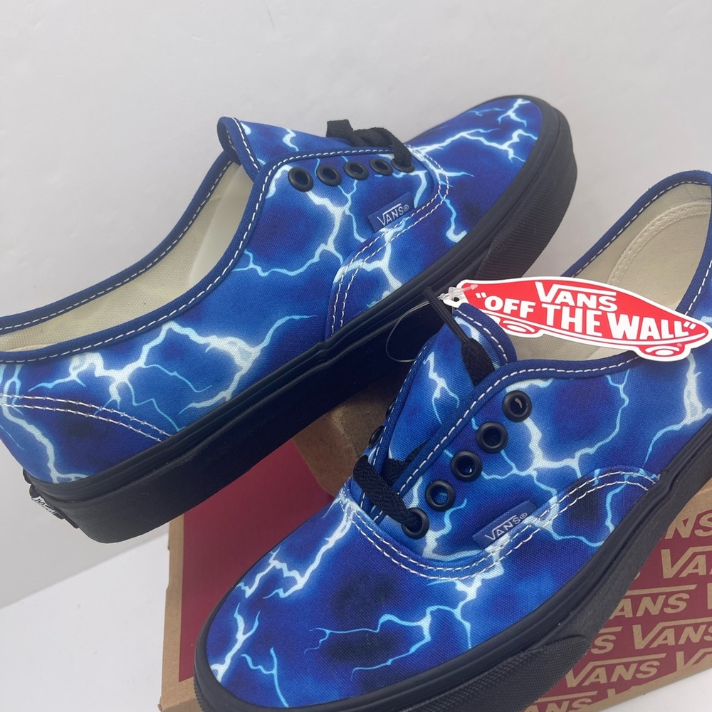 Vans WMNS Authentic (Lightning)
Black/Blue Sneakers
VN0A5H78QFT
Electric Blue - Picture 11 of 16